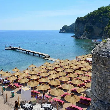 Montenegro Backpackers Home Budua Esterno foto
